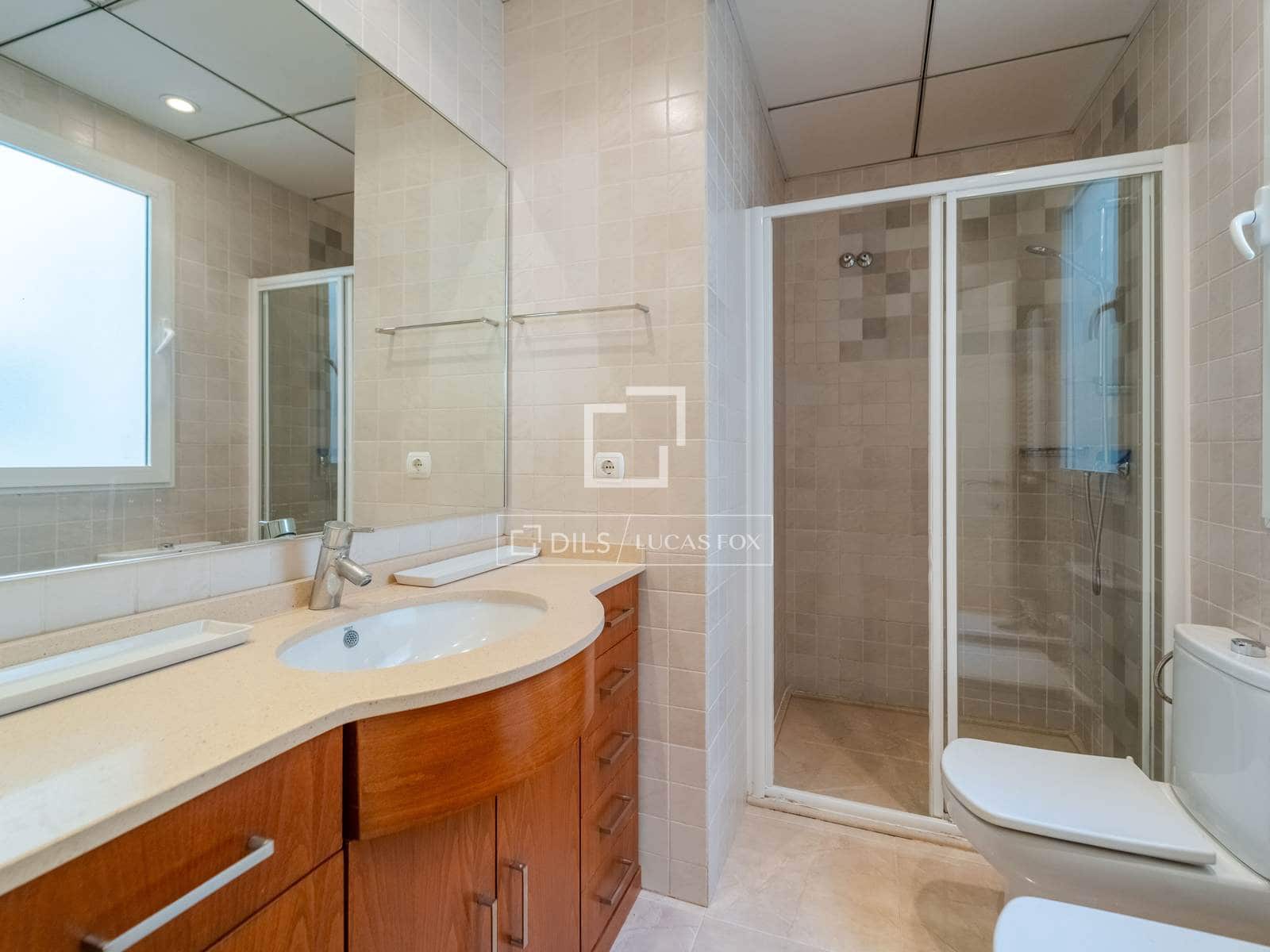 3 soveværelse Lejlighed til leje i Valencia by - € 2.600 (Ref: 10095787)