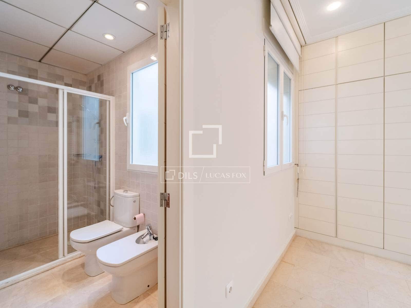 3 soveværelse Lejlighed til leje i Valencia by - € 2.600 (Ref: 10095787)
