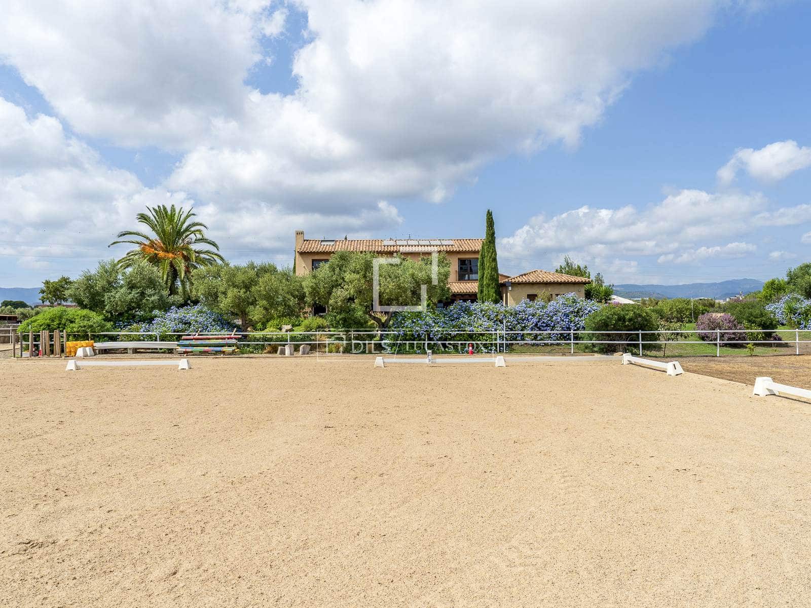 8 bedroom Finca/Country House for sale in Montbrio del Camp with pool garage - € 1,685,000 (Ref: 10097354)