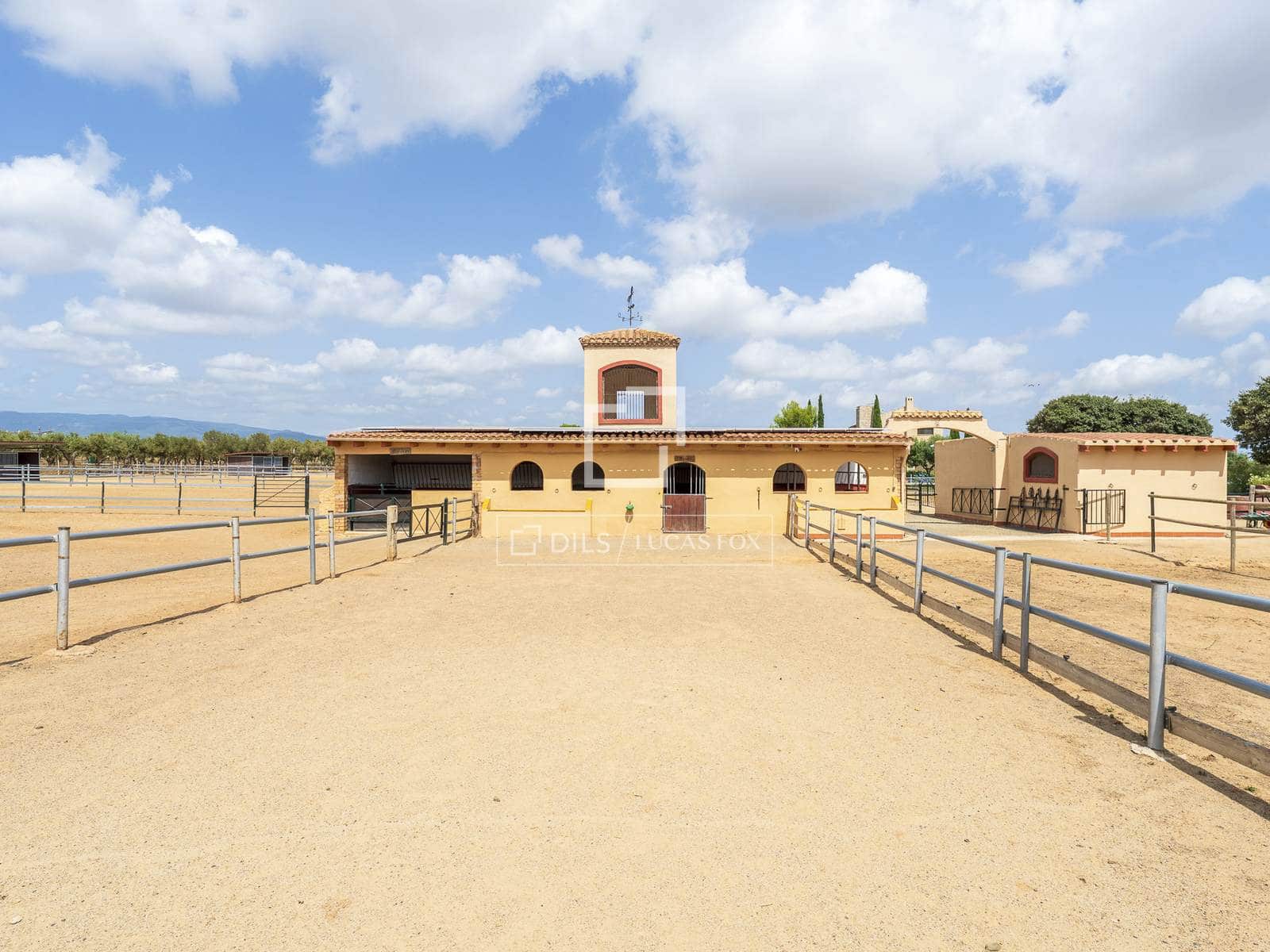 8 bedroom Finca/Country House for sale in Montbrio del Camp with pool garage - € 1,685,000 (Ref: 10097354)