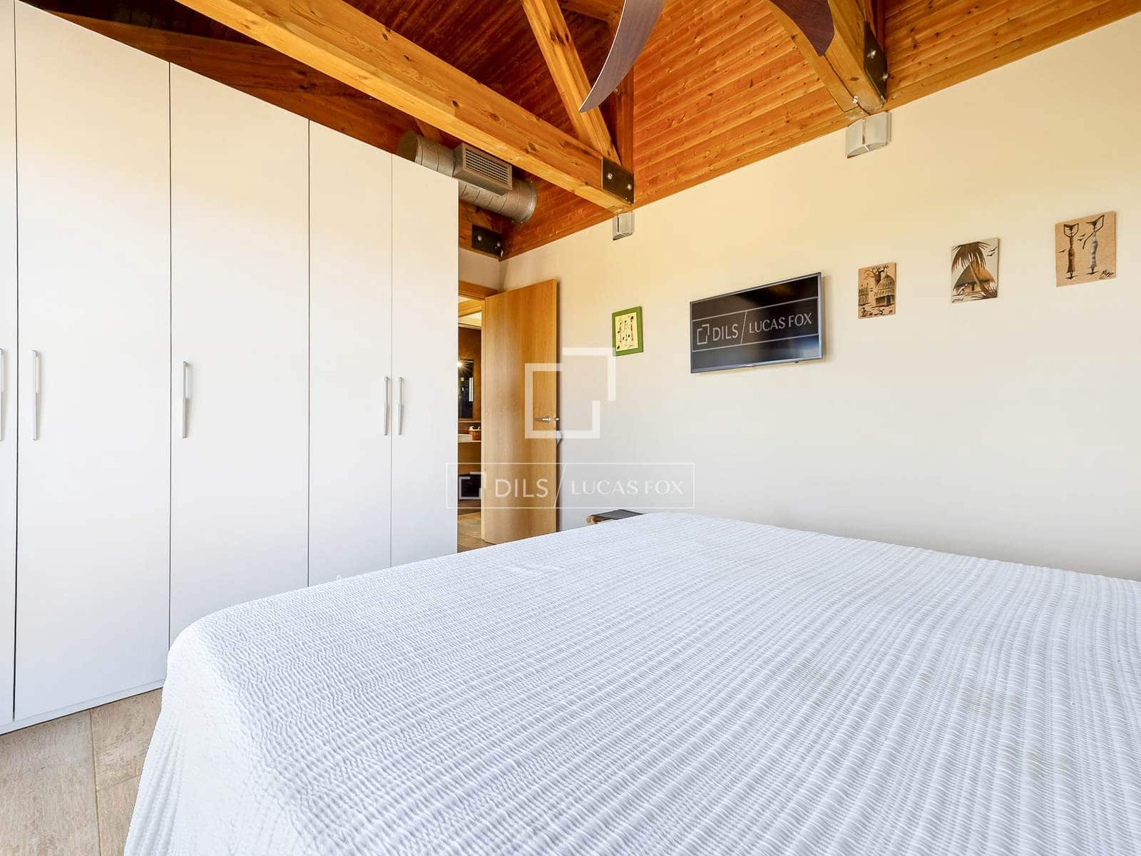 8 bedroom Finca/Country House for sale in Montbrio del Camp with pool garage - € 1,685,000 (Ref: 10097354)