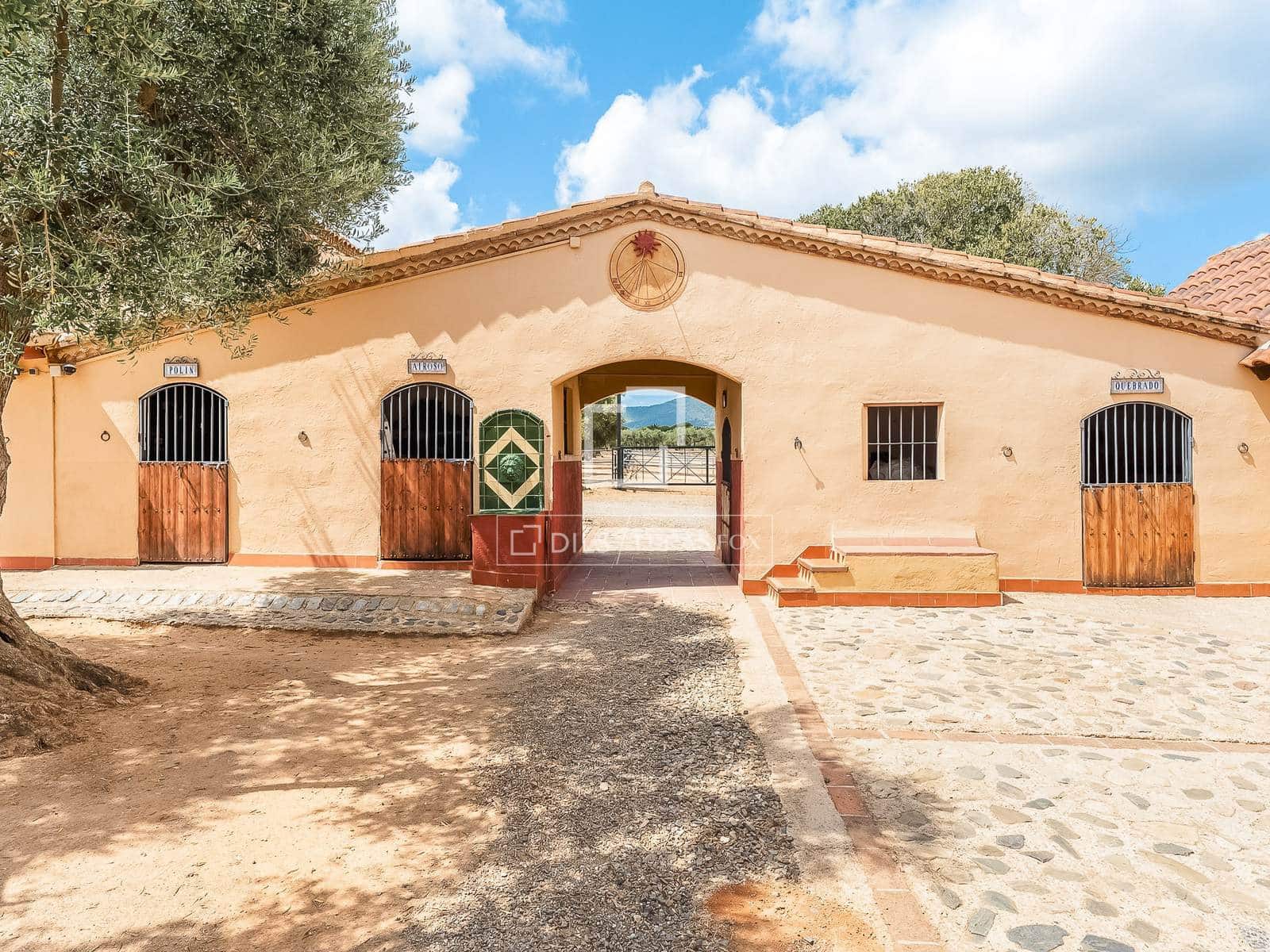 8 bedroom Finca/Country House for sale in Montbrio del Camp with pool garage - € 1,685,000 (Ref: 10097354)