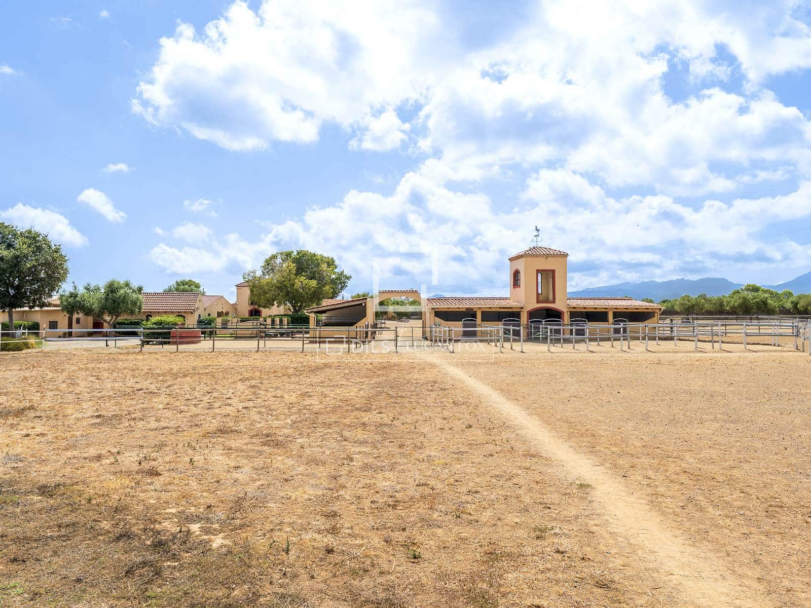 8 bedroom Finca/Country House for sale in Montbrio del Camp with pool garage - € 1,685,000 (Ref: 10097354)