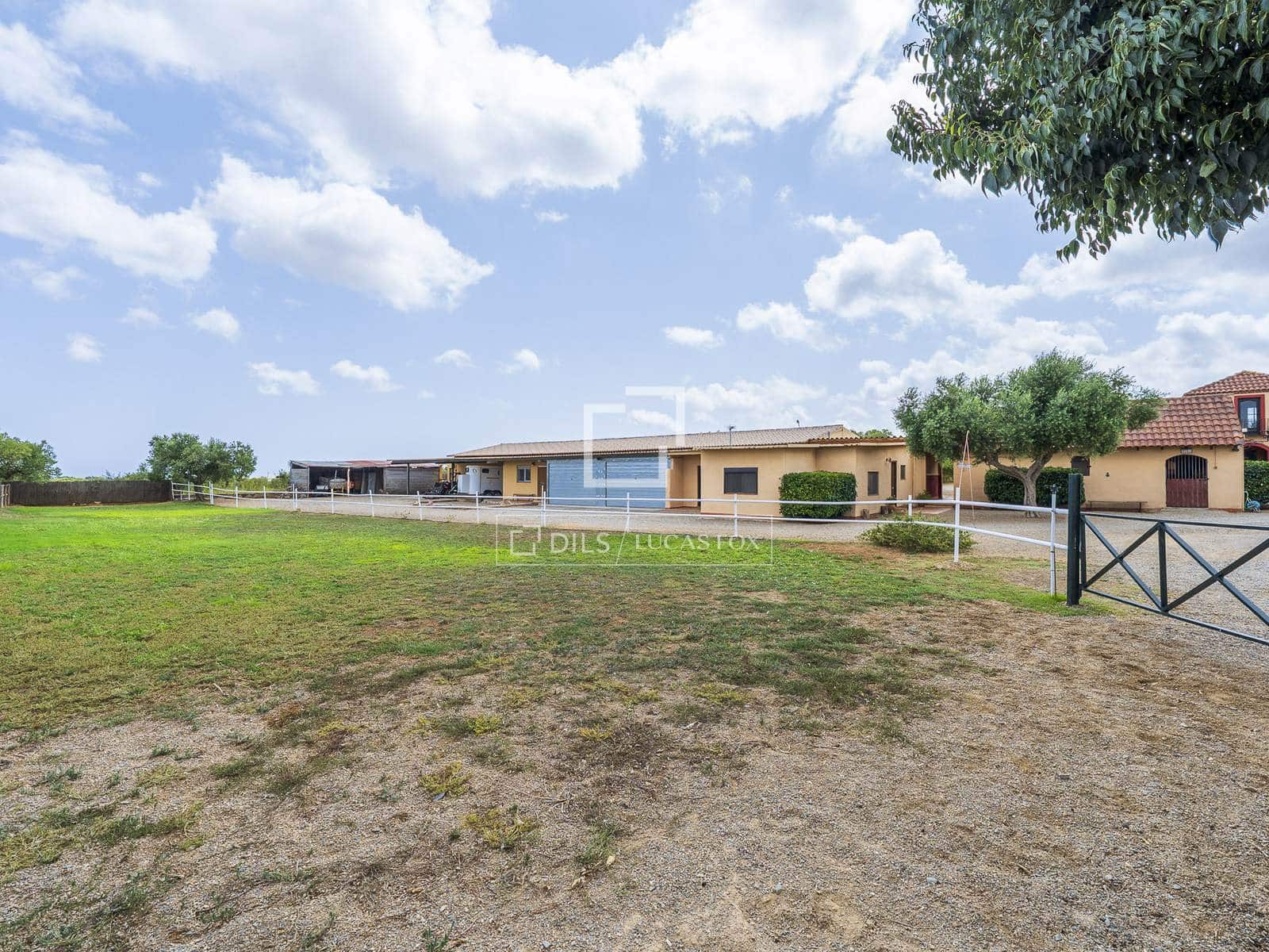 8 bedroom Finca/Country House for sale in Montbrio del Camp with pool garage - € 1,685,000 (Ref: 10097354)