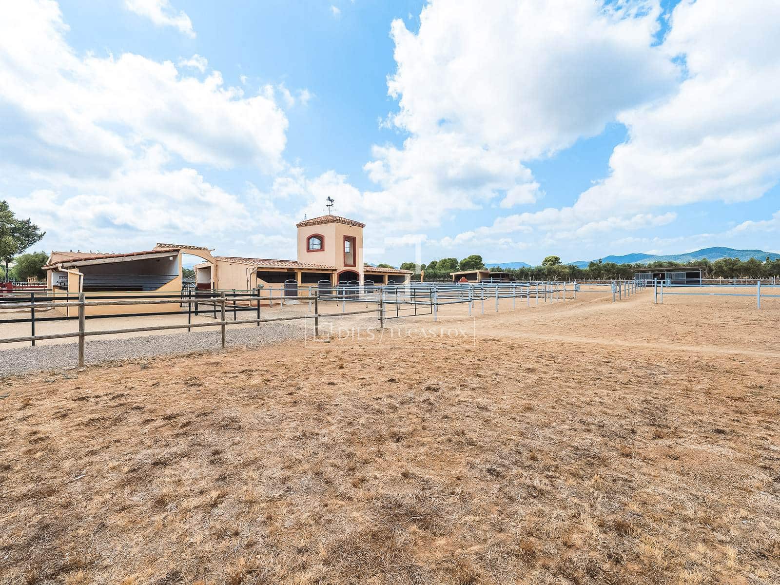 8 bedroom Finca/Country House for sale in Montbrio del Camp with pool garage - € 1,685,000 (Ref: 10097354)