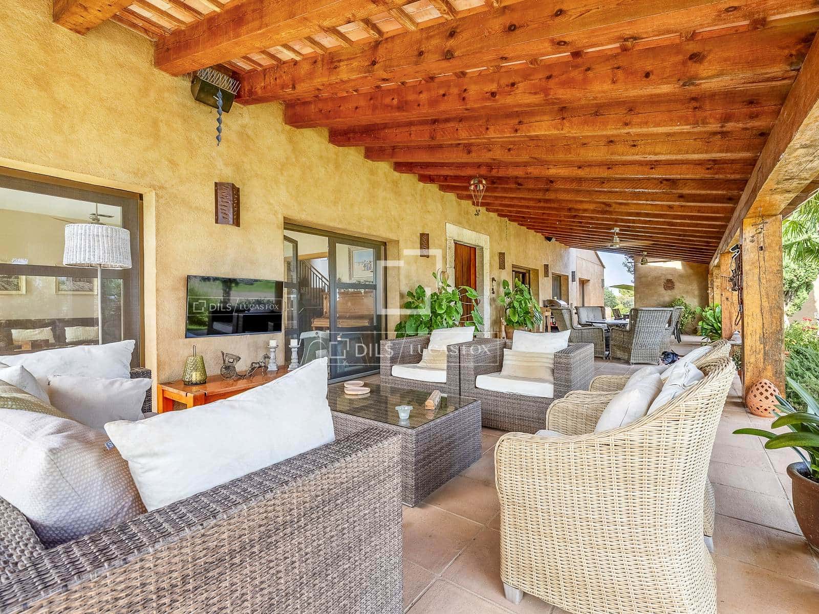 8 bedroom Finca/Country House for sale in Montbrio del Camp with pool garage - € 1,685,000 (Ref: 10097354)