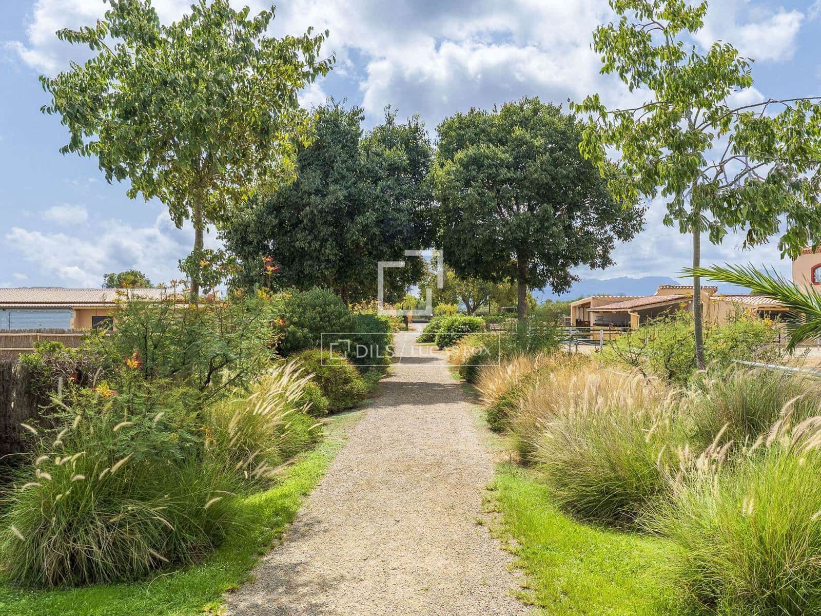 8 bedroom Finca/Country House for sale in Montbrio del Camp with pool garage - € 1,685,000 (Ref: 10097354)