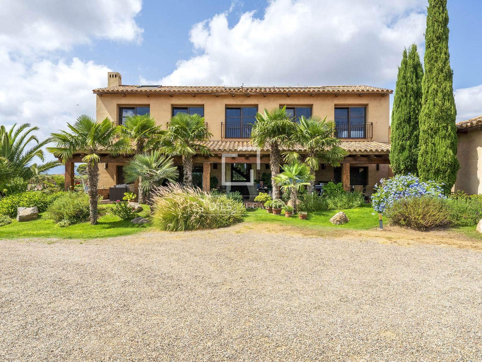 8 bedroom Finca/Country House for sale in Montbrio del Camp with pool garage - € 1,685,000 (Ref: 10097354)