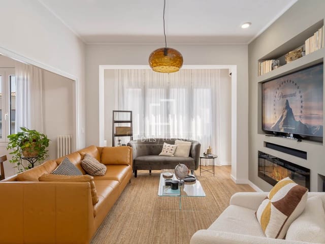 5 slaapkamer Appartement te koop in Gerona stad - € 530.000 (Ref: 10098609)