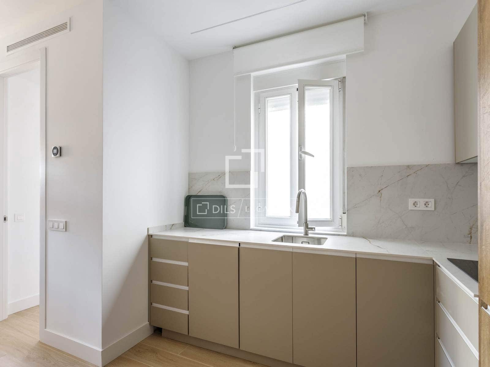 2 makuuhuone Huoneisto vuokrattavana paikassa Madrid kaupunki - 2 600 € (Ref: 10098789)