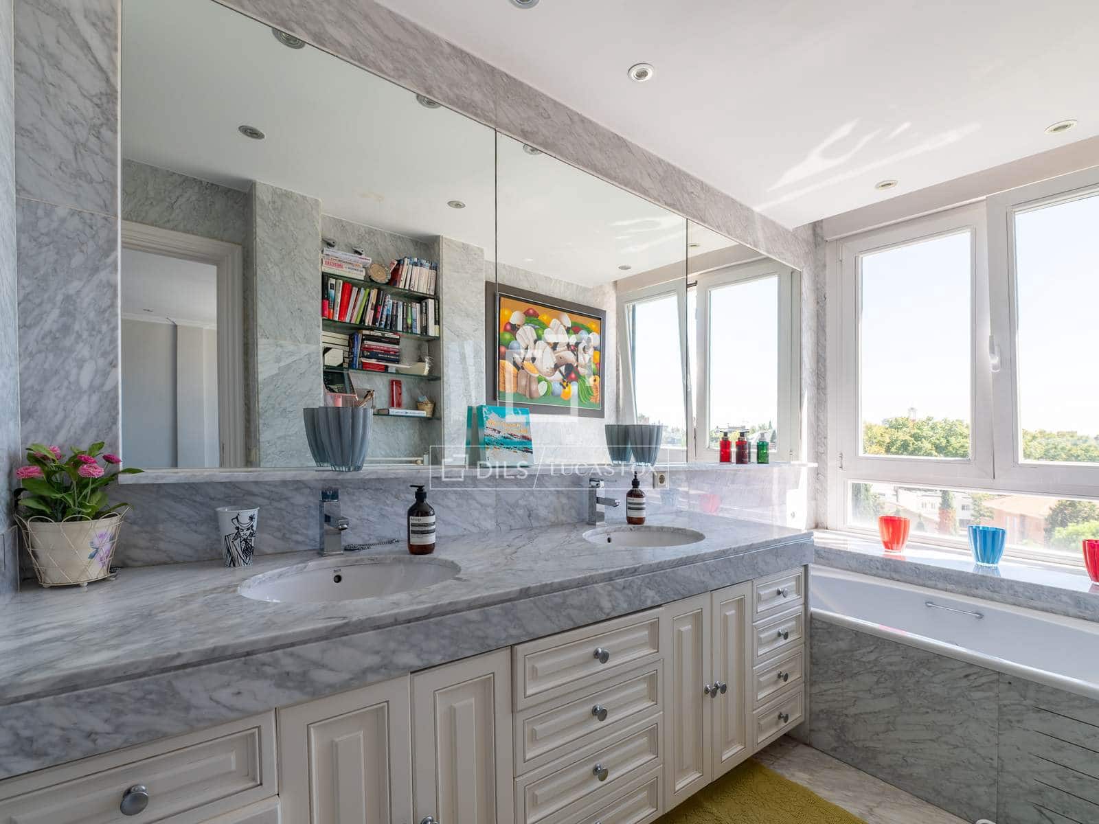 4 quarto Penthouse para venda em Madrid cidade com garagem - 2 950 000 € (Ref: 10098790)