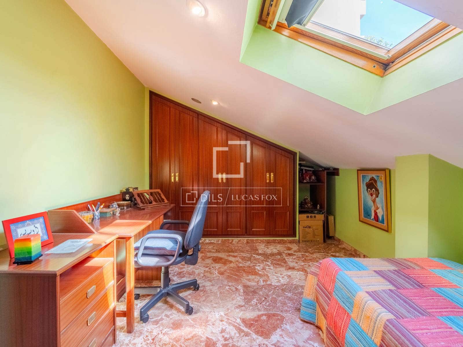 6 soverom Villa til salgs i Valencia by med garasje - € 900 000 (Ref: 10098791)