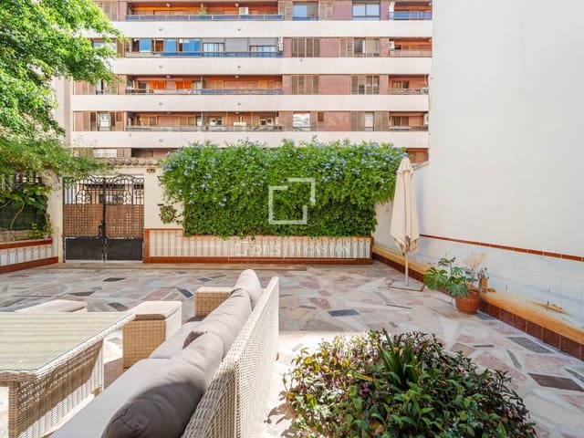 6 soverom Villa til salgs i Valencia by med garasje - € 900 000 (Ref: 10098791)