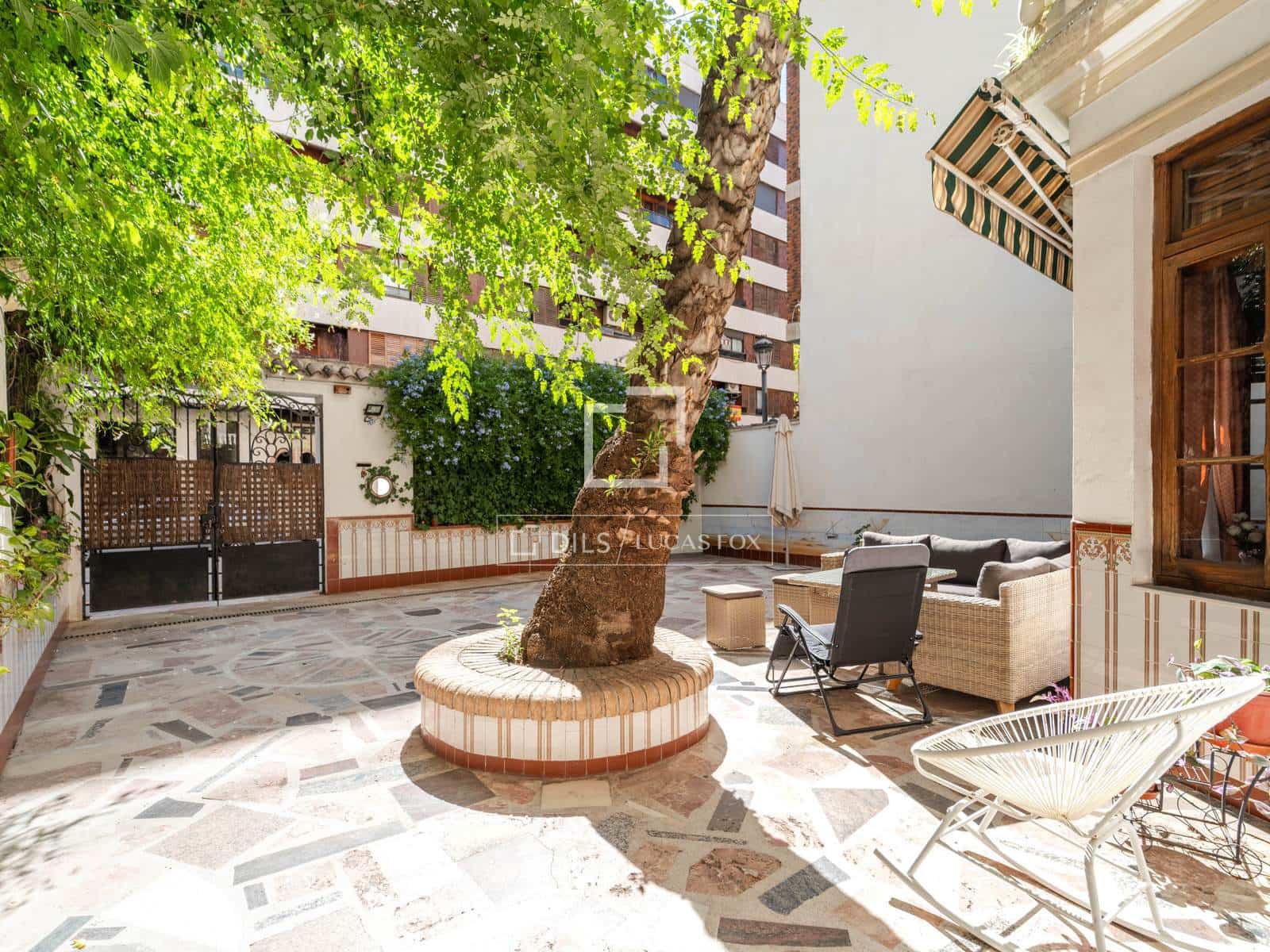 6 soverom Villa til salgs i Valencia by med garasje - € 900 000 (Ref: 10098791)