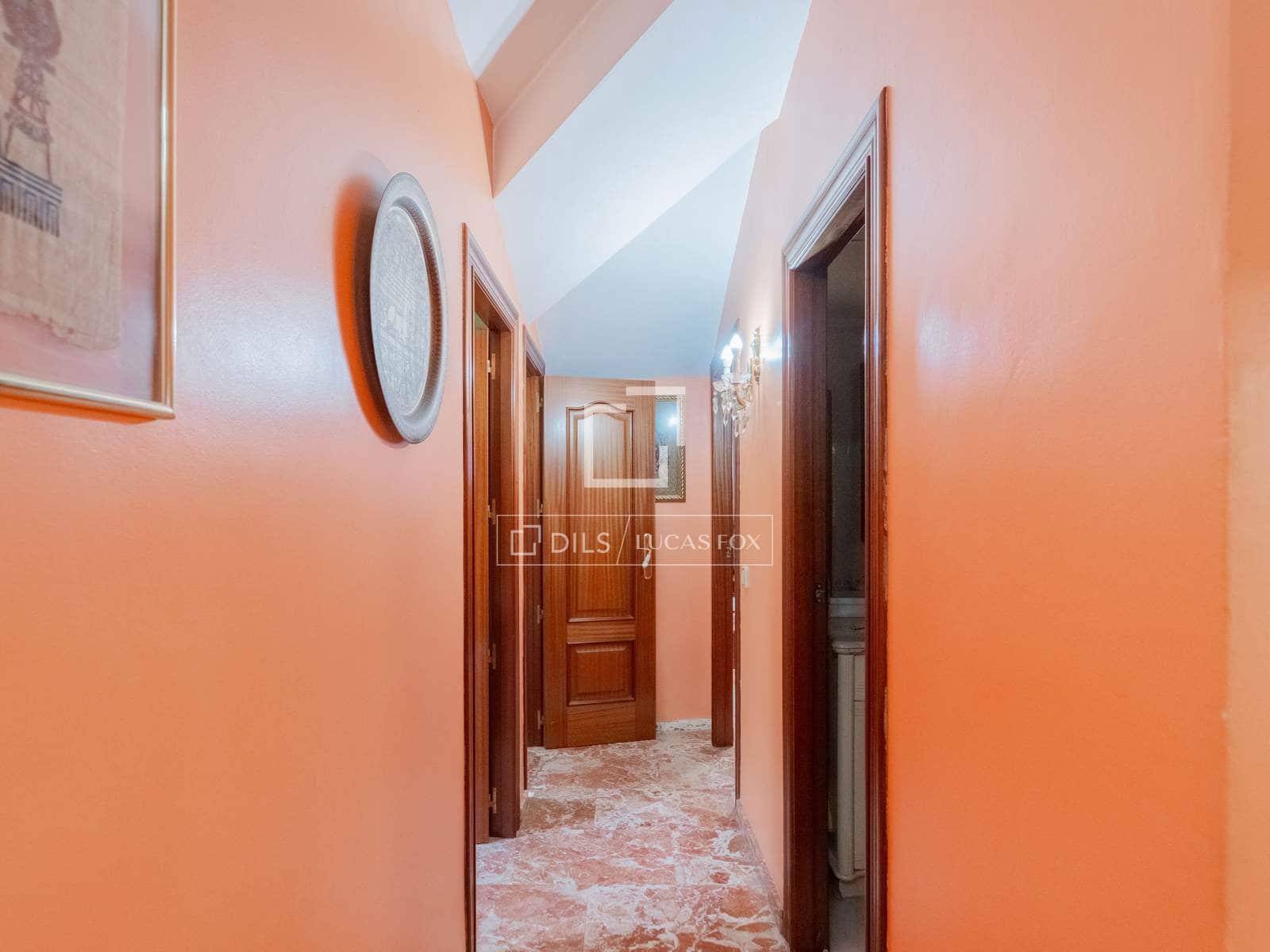 6 soverom Villa til salgs i Valencia by med garasje - € 900 000 (Ref: 10098791)