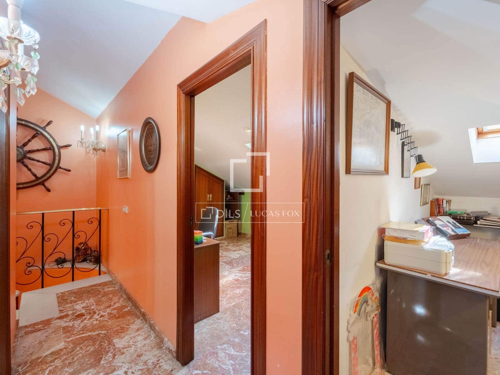 6 soverom Villa til salgs i Valencia by med garasje - € 900 000 (Ref: 10098791)