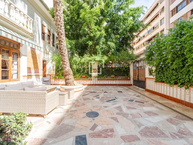 6 soverom Villa til salgs i Valencia by med garasje - € 900 000 (Ref: 10098791)