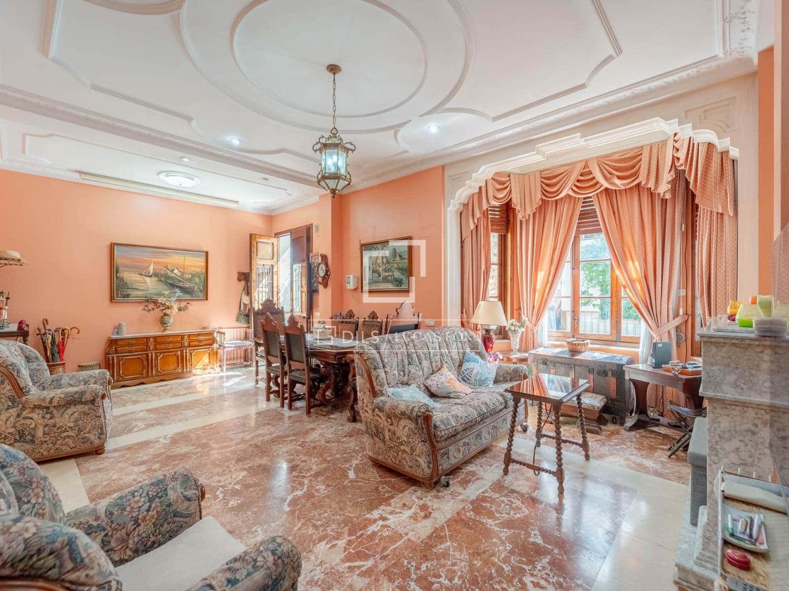 6 soverom Villa til salgs i Valencia by med garasje - € 900 000 (Ref: 10098791)