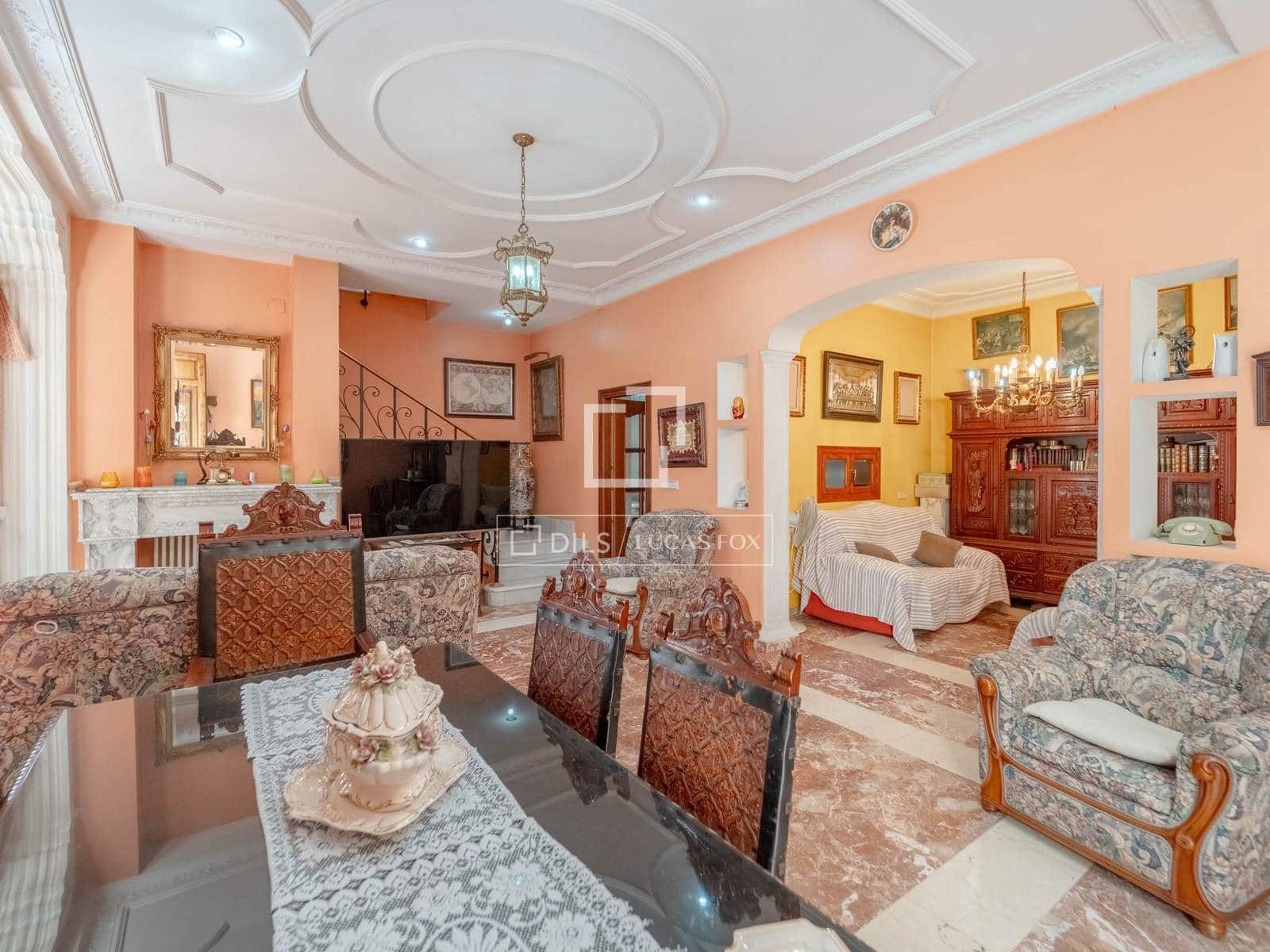 6 soverom Villa til salgs i Valencia by med garasje - € 900 000 (Ref: 10098791)