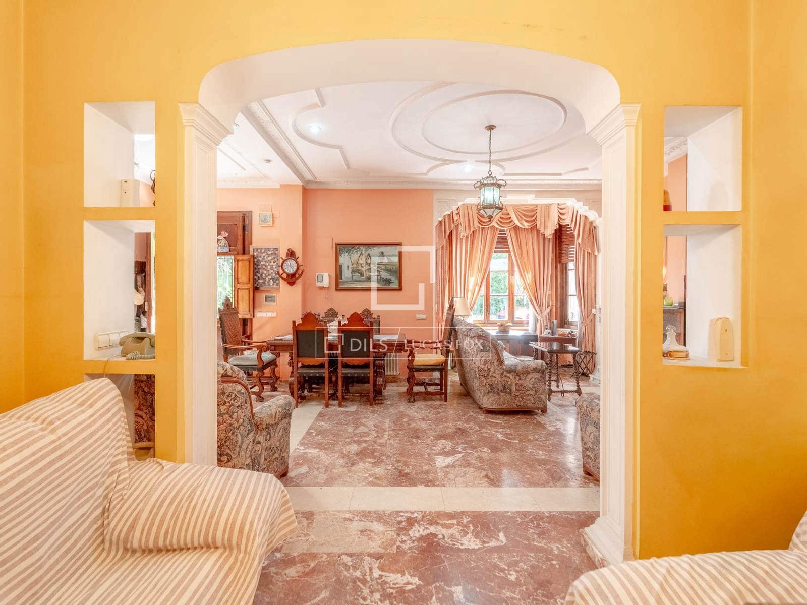 6 soverom Villa til salgs i Valencia by med garasje - € 900 000 (Ref: 10098791)