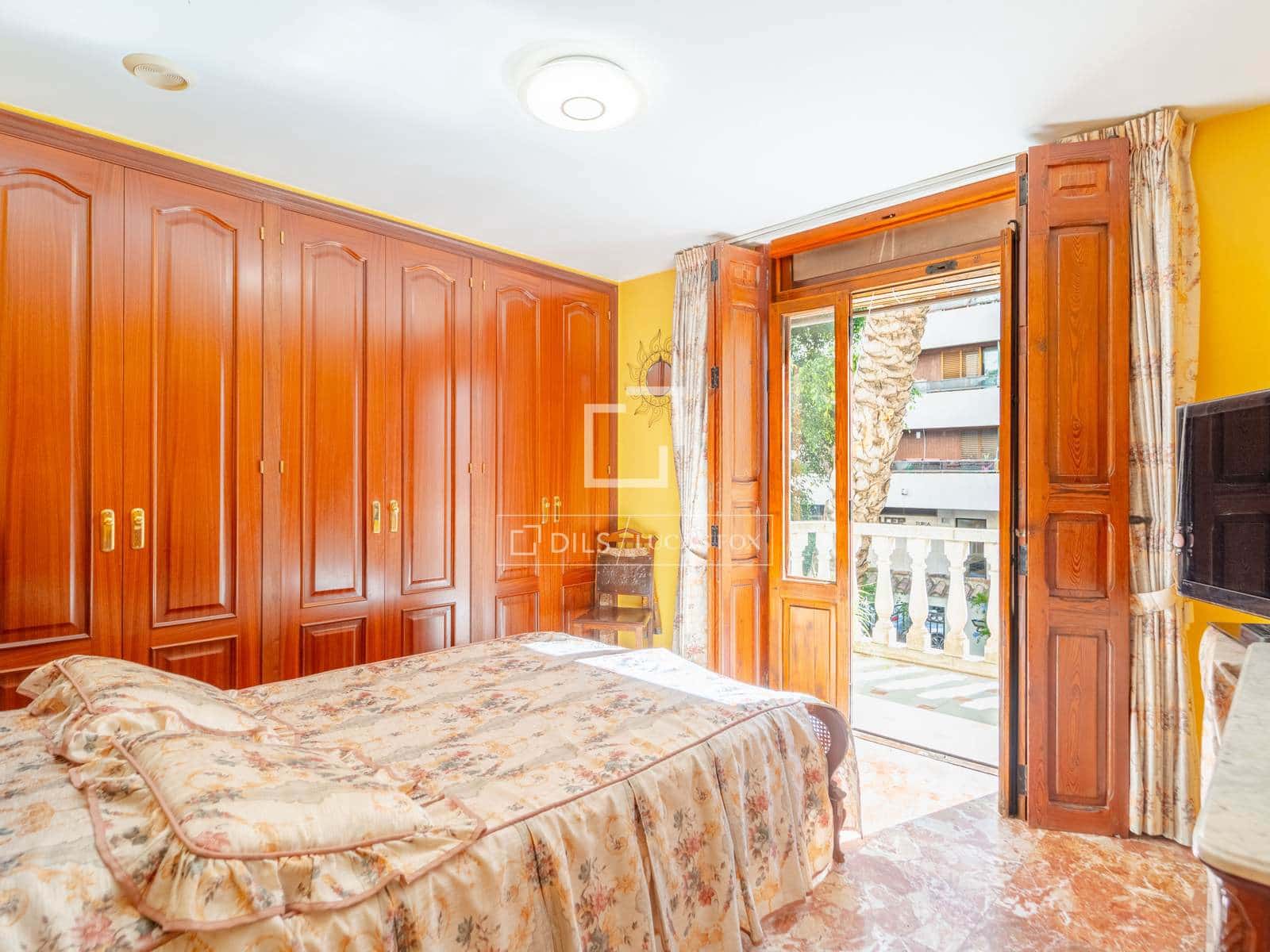 6 soverom Villa til salgs i Valencia by med garasje - € 900 000 (Ref: 10098791)