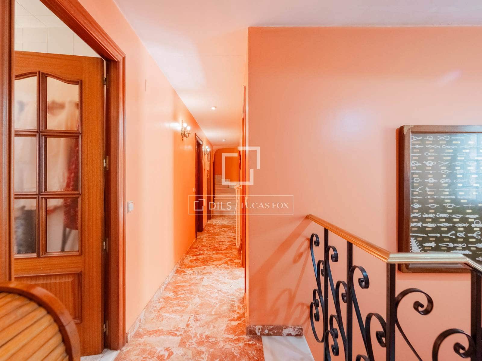 6 soverom Villa til salgs i Valencia by med garasje - € 900 000 (Ref: 10098791)