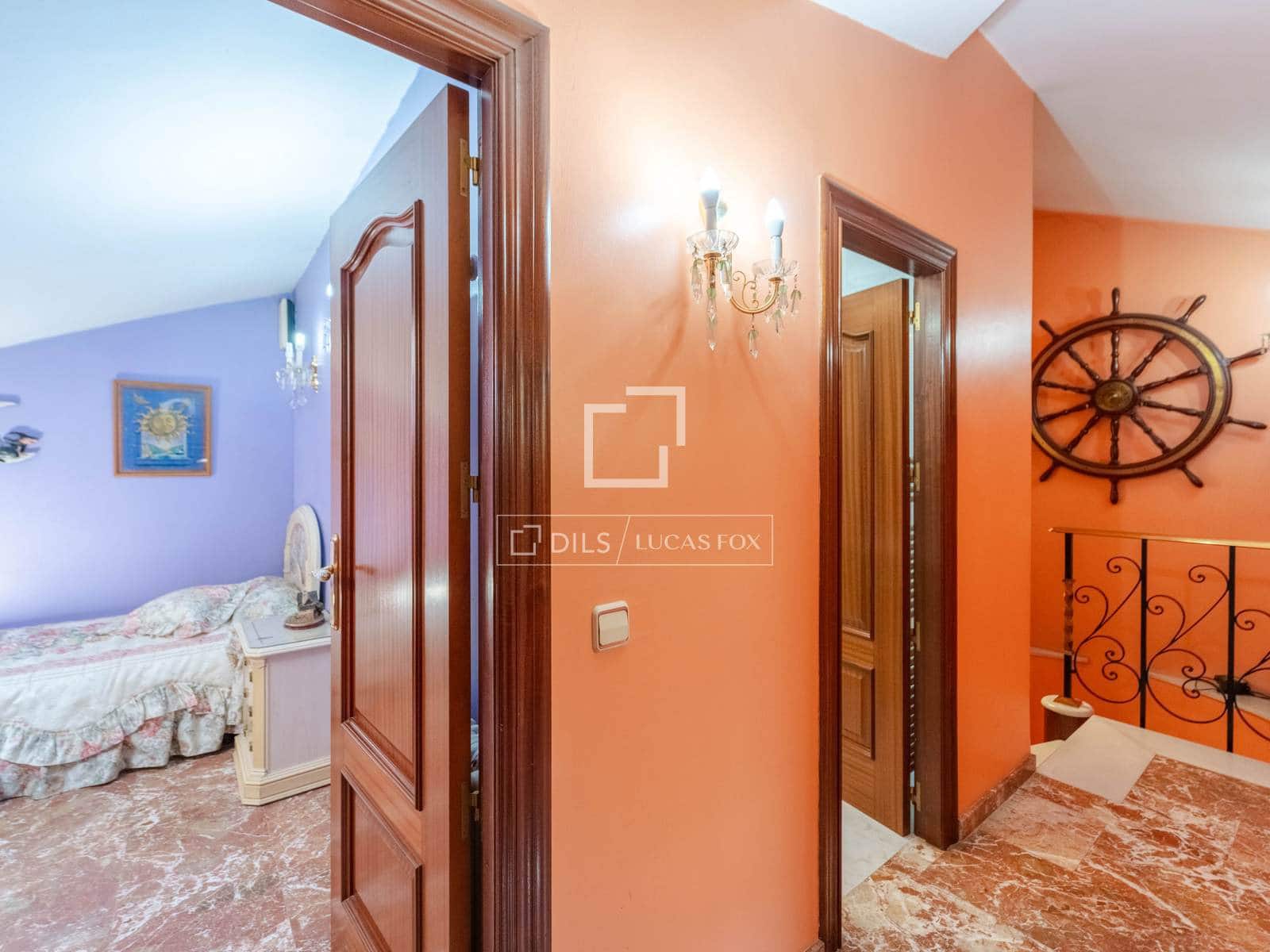 6 soverom Villa til salgs i Valencia by med garasje - € 900 000 (Ref: 10098791)