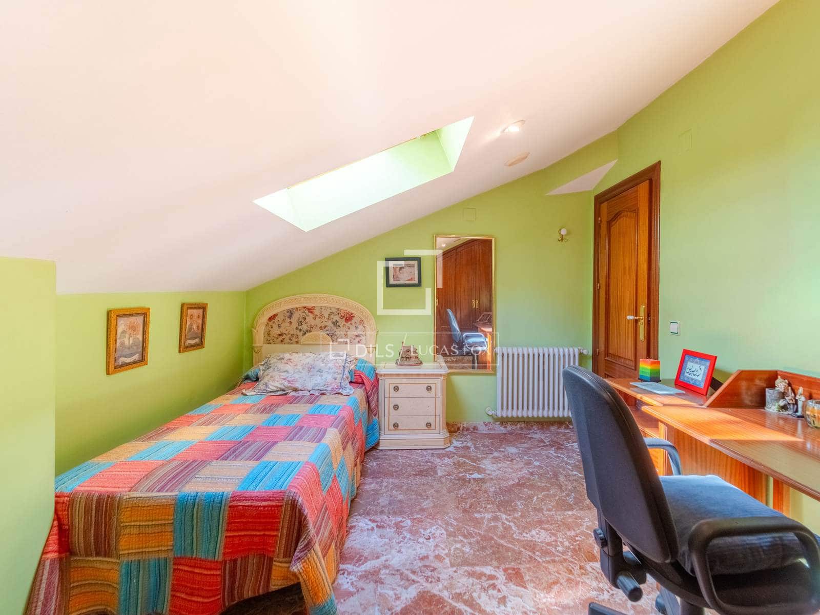 6 soverom Villa til salgs i Valencia by med garasje - € 900 000 (Ref: 10098791)