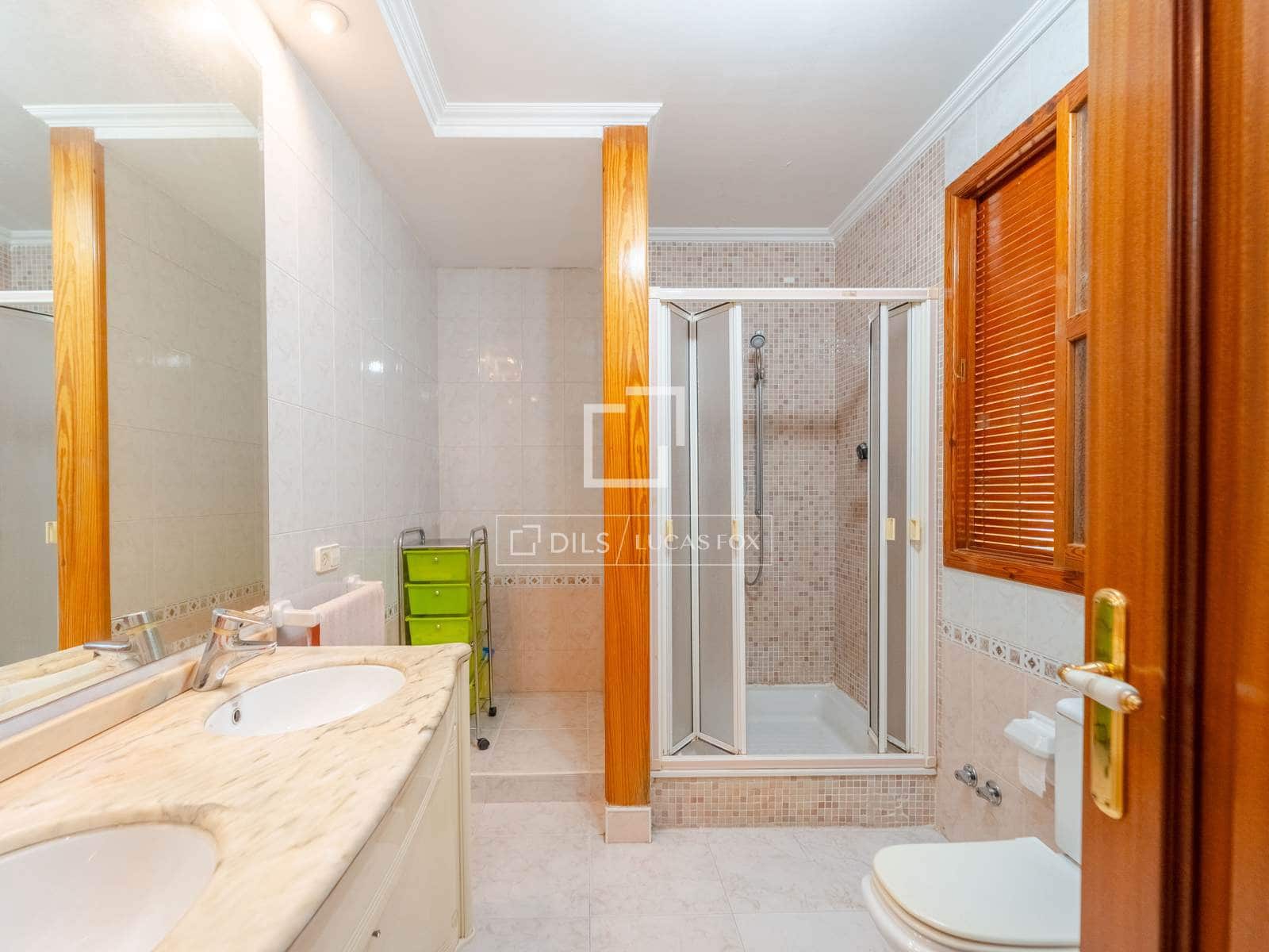 6 soverom Villa til salgs i Valencia by med garasje - € 900 000 (Ref: 10098791)