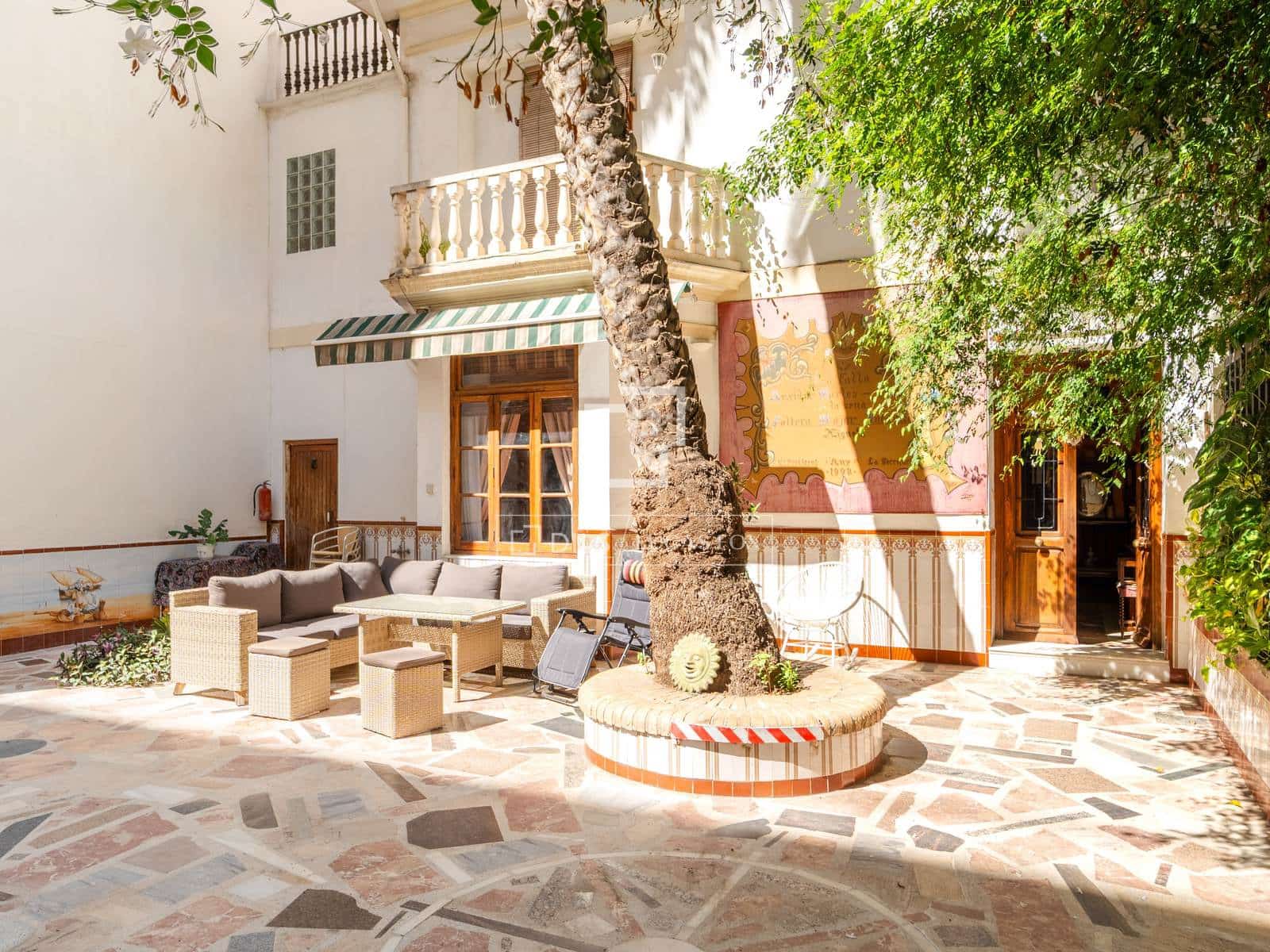 6 soverom Villa til salgs i Valencia by med garasje - € 900 000 (Ref: 10098791)