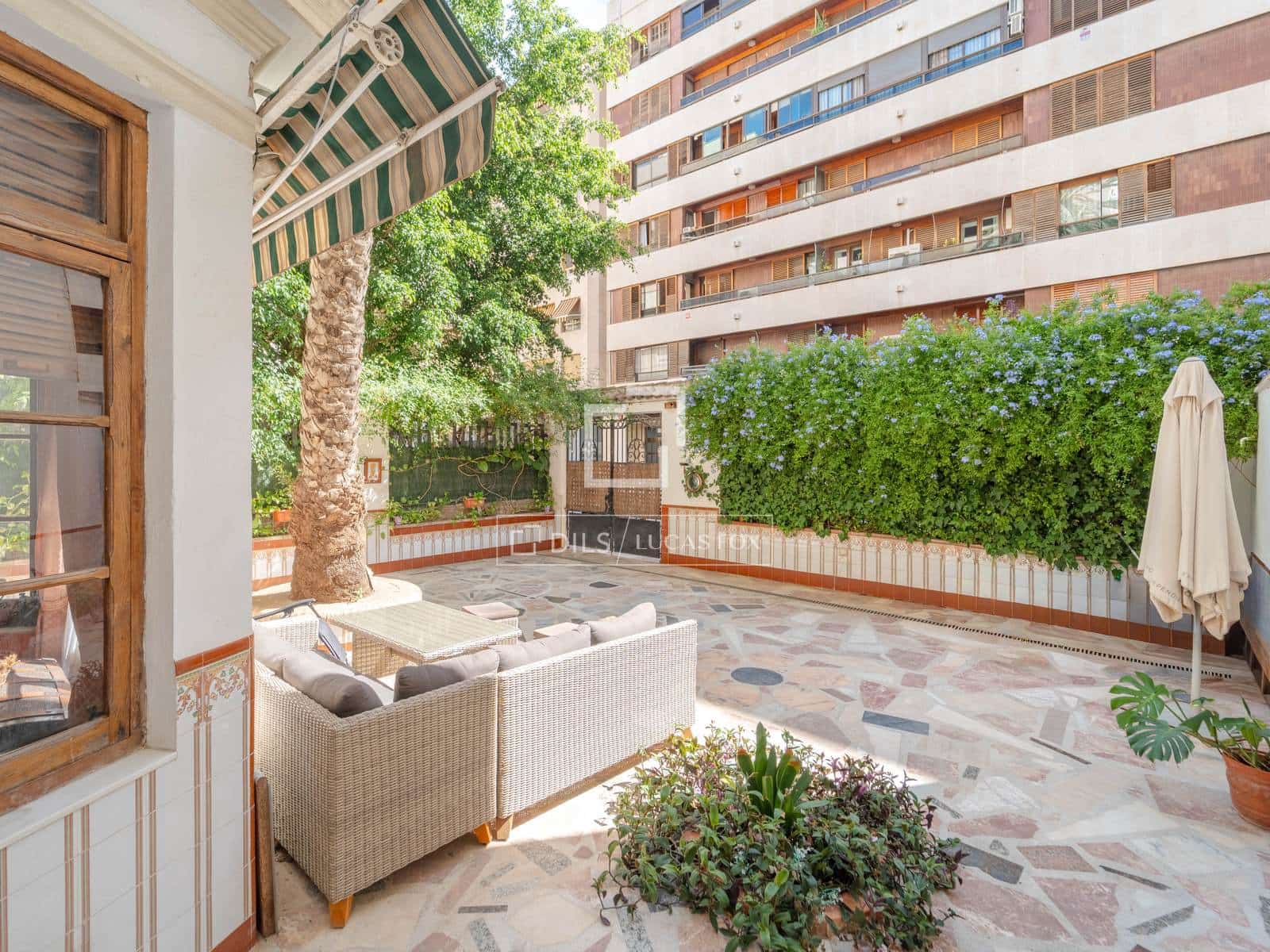 6 soverom Villa til salgs i Valencia by med garasje - € 900 000 (Ref: 10098791)