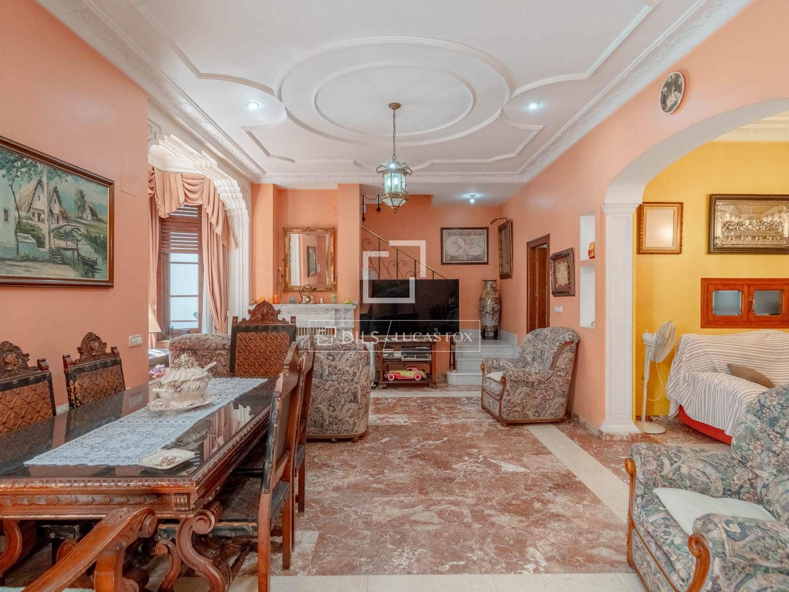 6 soverom Villa til salgs i Valencia by med garasje - € 900 000 (Ref: 10098791)