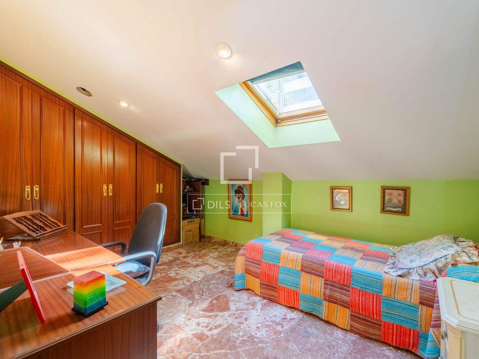 6 soverom Villa til salgs i Valencia by med garasje - € 900 000 (Ref: 10098791)