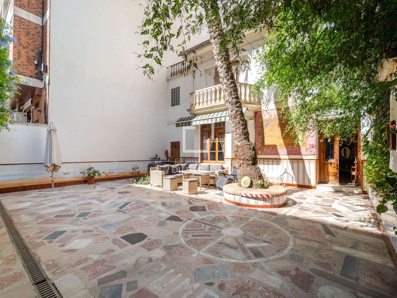 6 soverom Villa til salgs i Valencia by med garasje - € 900 000 (Ref: 10098791)