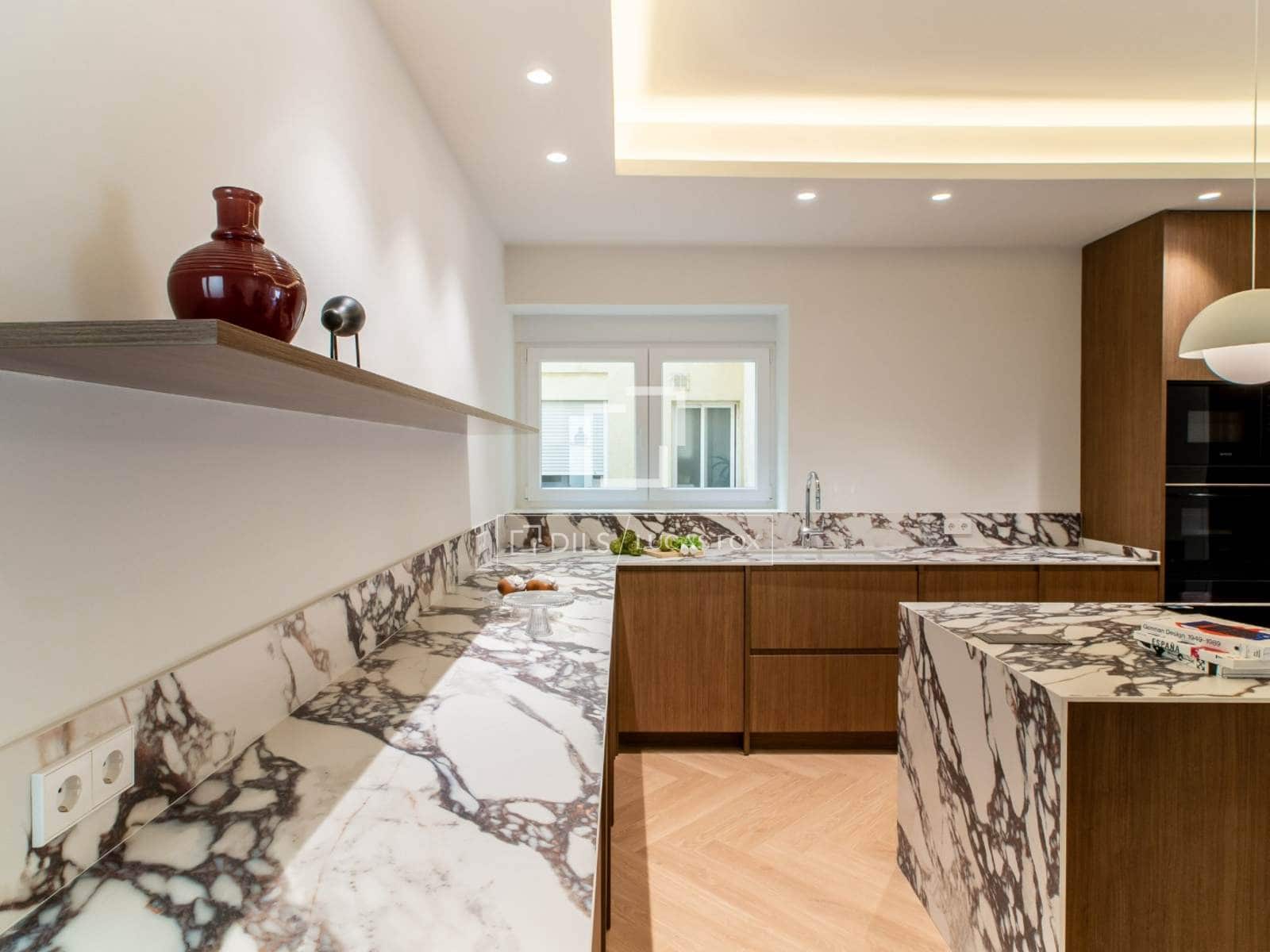Apartamento de 3 habitaciones en Madrid ciudad en venta con garaje - 2.190.000 € (Ref: 10098935)