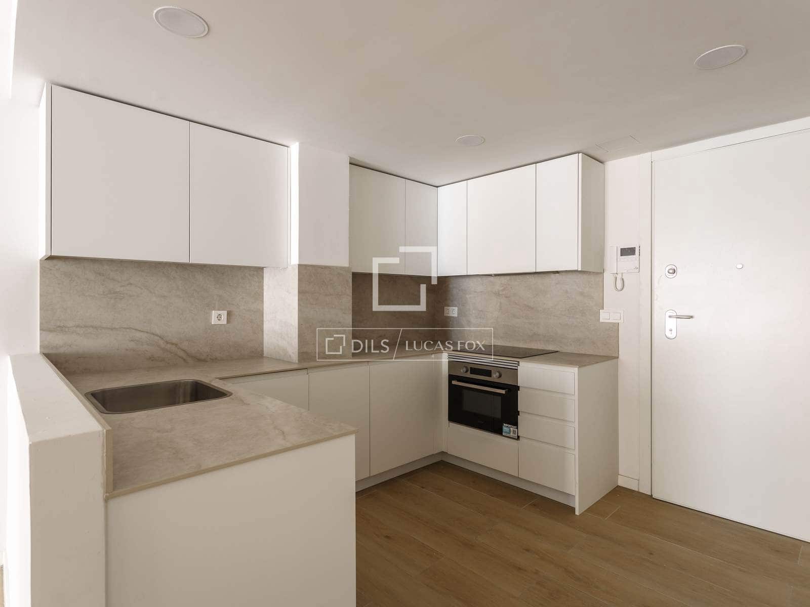 1 slaapkamer Appartement te huur in Madrid stad - € 1.200 (Ref: 10099131)