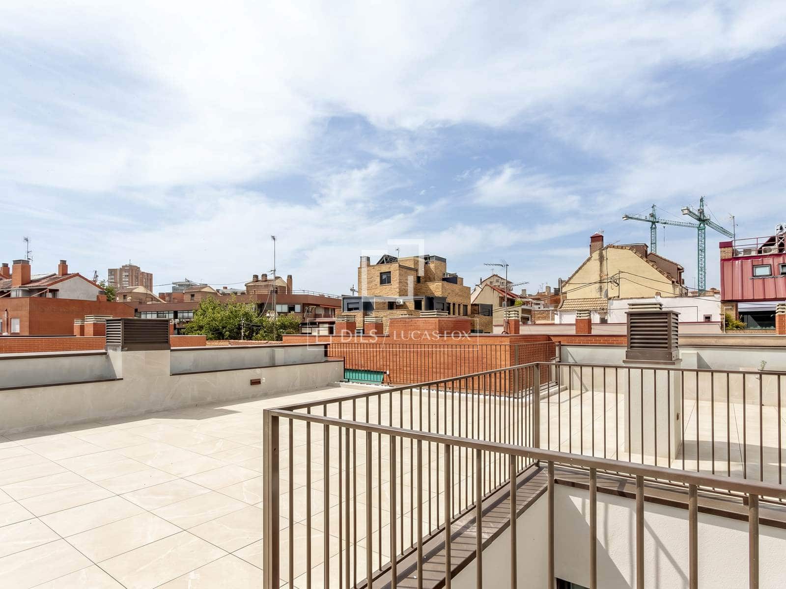 1 slaapkamer Appartement te huur in Madrid stad - € 1.200 (Ref: 10099131)