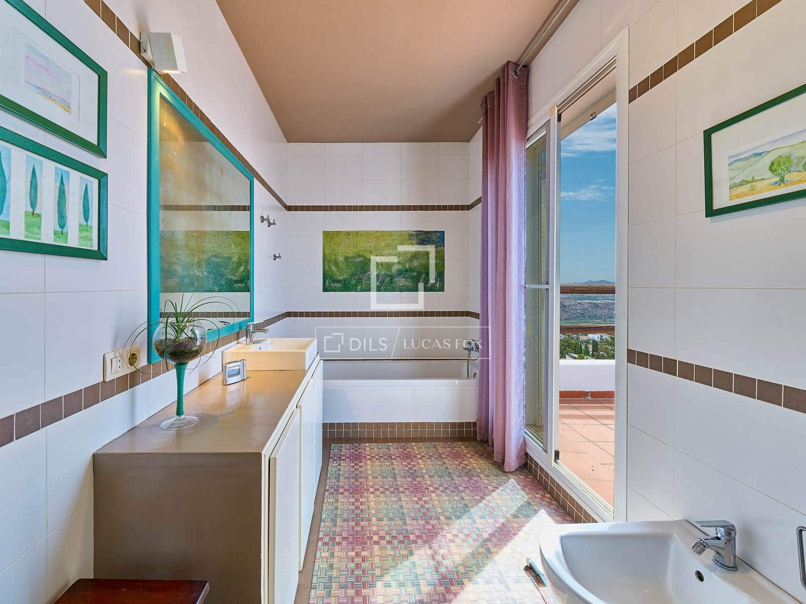 8 chambre Villa/Maison à vendre à Salobrena avec piscine garage - 1 450 000 € (Ref: 10099400)