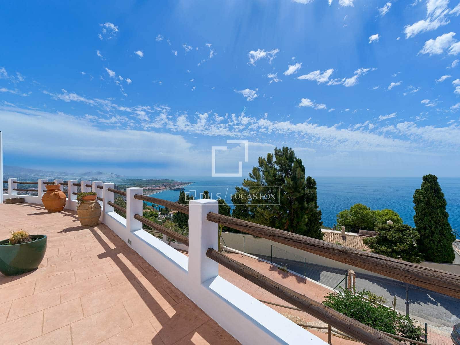 8 chambre Villa/Maison à vendre à Salobrena avec piscine garage - 1 450 000 € (Ref: 10099400)