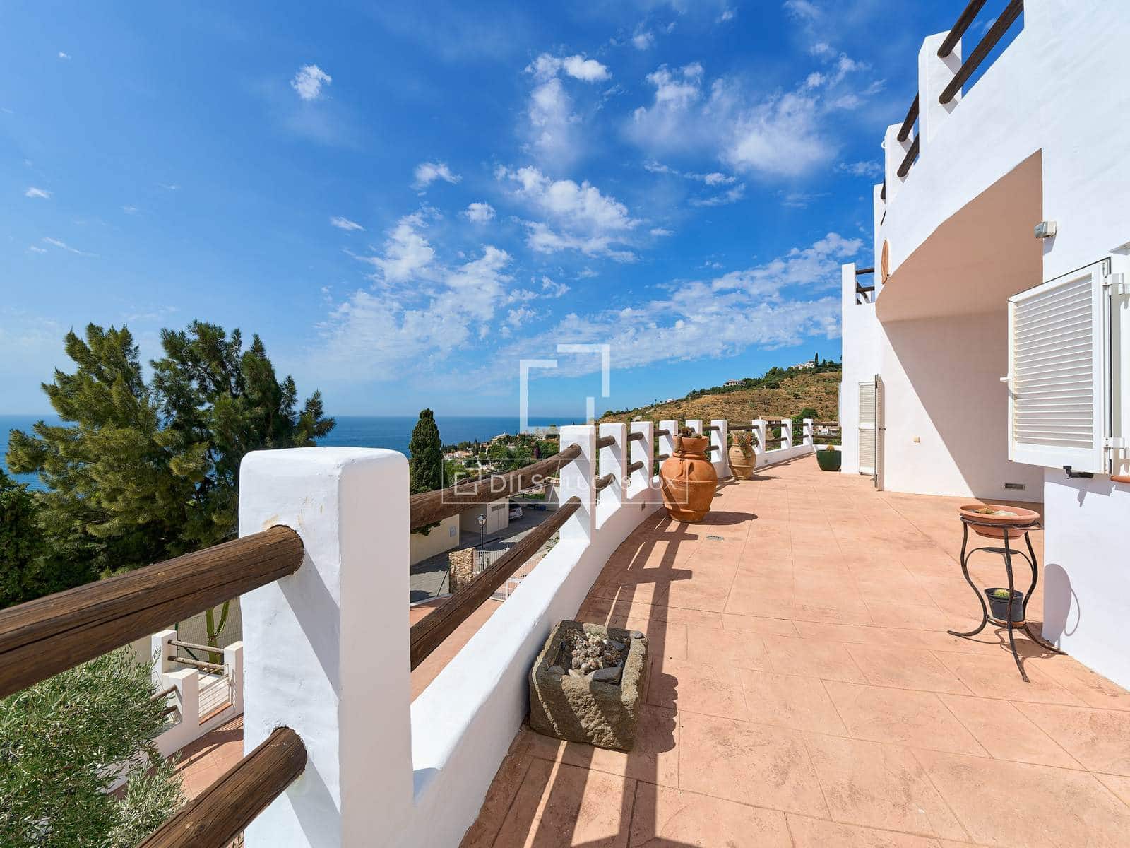 8 chambre Villa/Maison à vendre à Salobrena avec piscine garage - 1 450 000 € (Ref: 10099400)