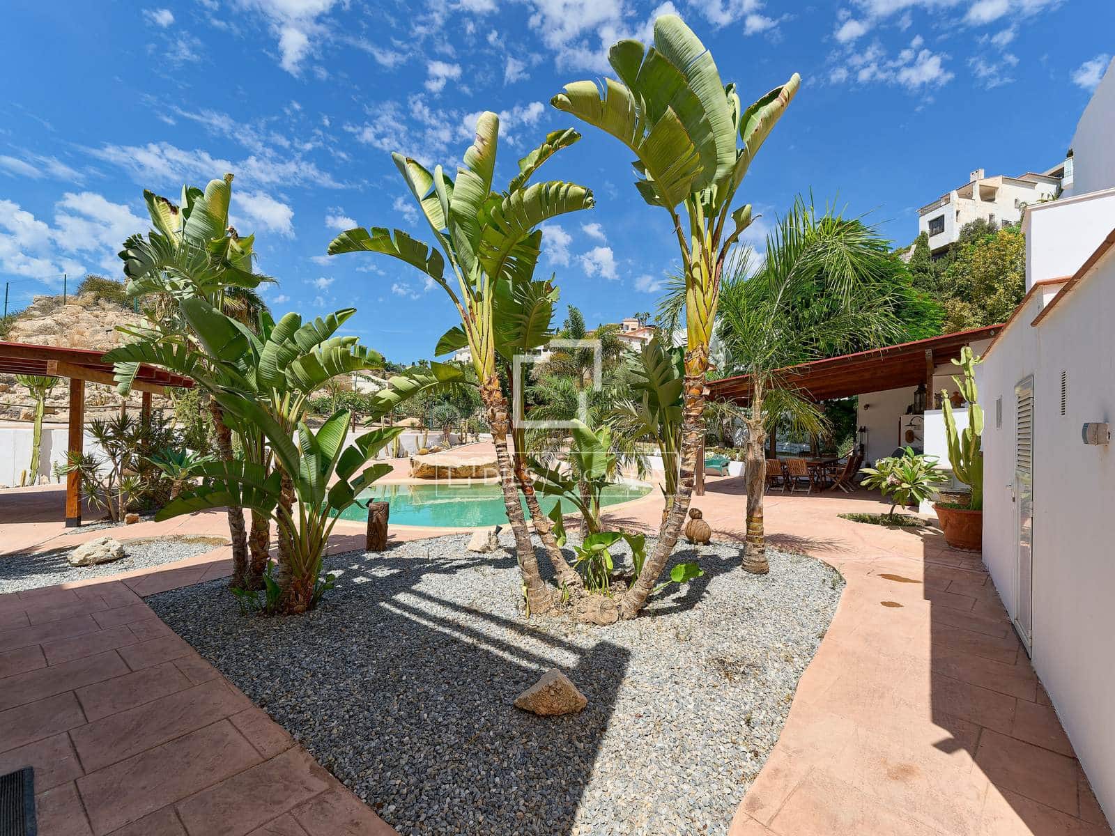 8 chambre Villa/Maison à vendre à Salobrena avec piscine garage - 1 450 000 € (Ref: 10099400)