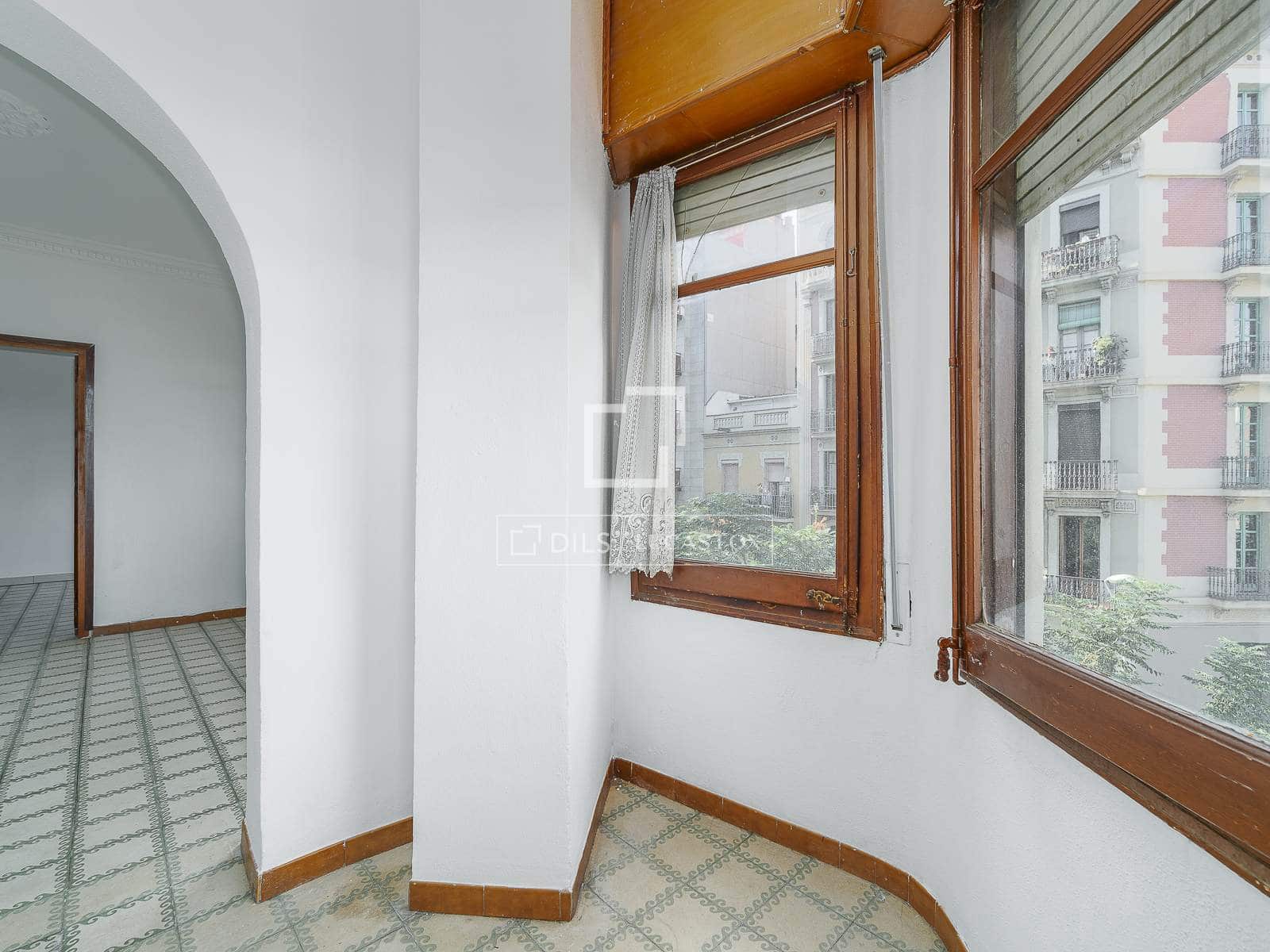 4 soveværelse Lejlighed til salg i Barcelona by - € 600.000 (Ref: 10099457)