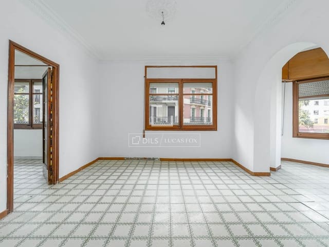 4 soveværelse Lejlighed til salg i Barcelona by - € 600.000 (Ref: 10099457)