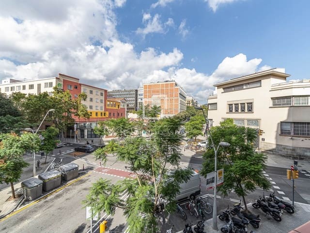 4 soveværelse Lejlighed til salg i Barcelona by - € 600.000 (Ref: 10099457)