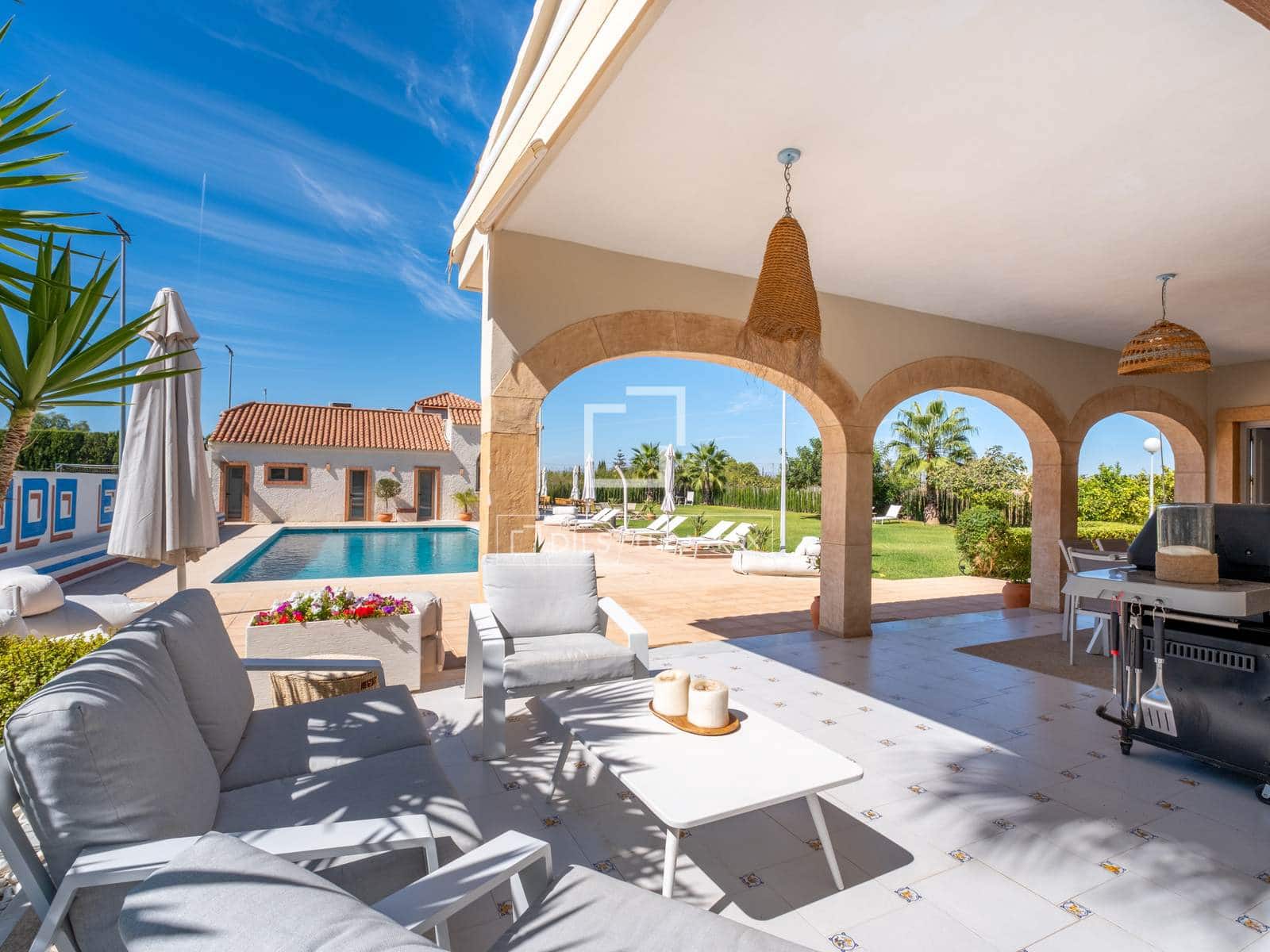 5 quarto Moradia para venda em Valverde com piscina garagem - 1 325 000 € (Ref: 10099562)