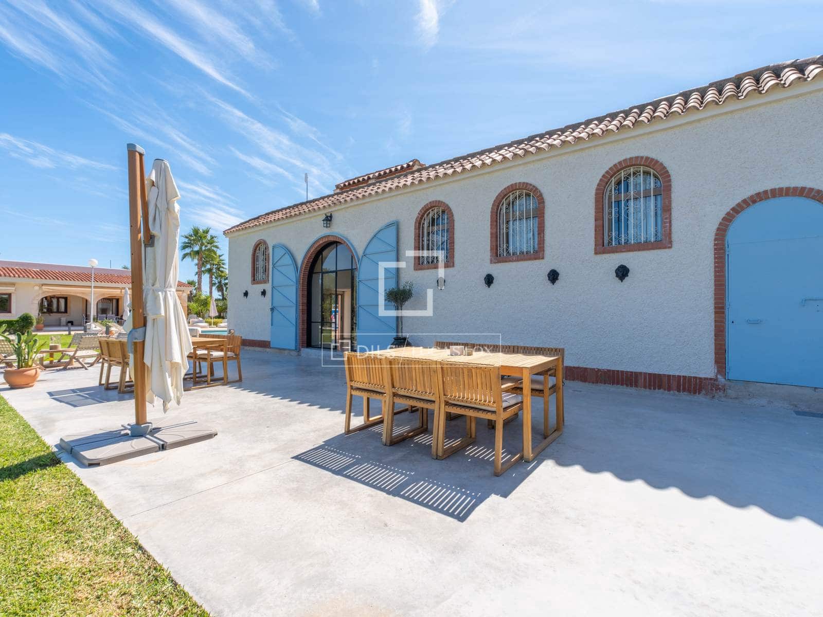 5 quarto Moradia para venda em Valverde com piscina garagem - 1 325 000 € (Ref: 10099562)