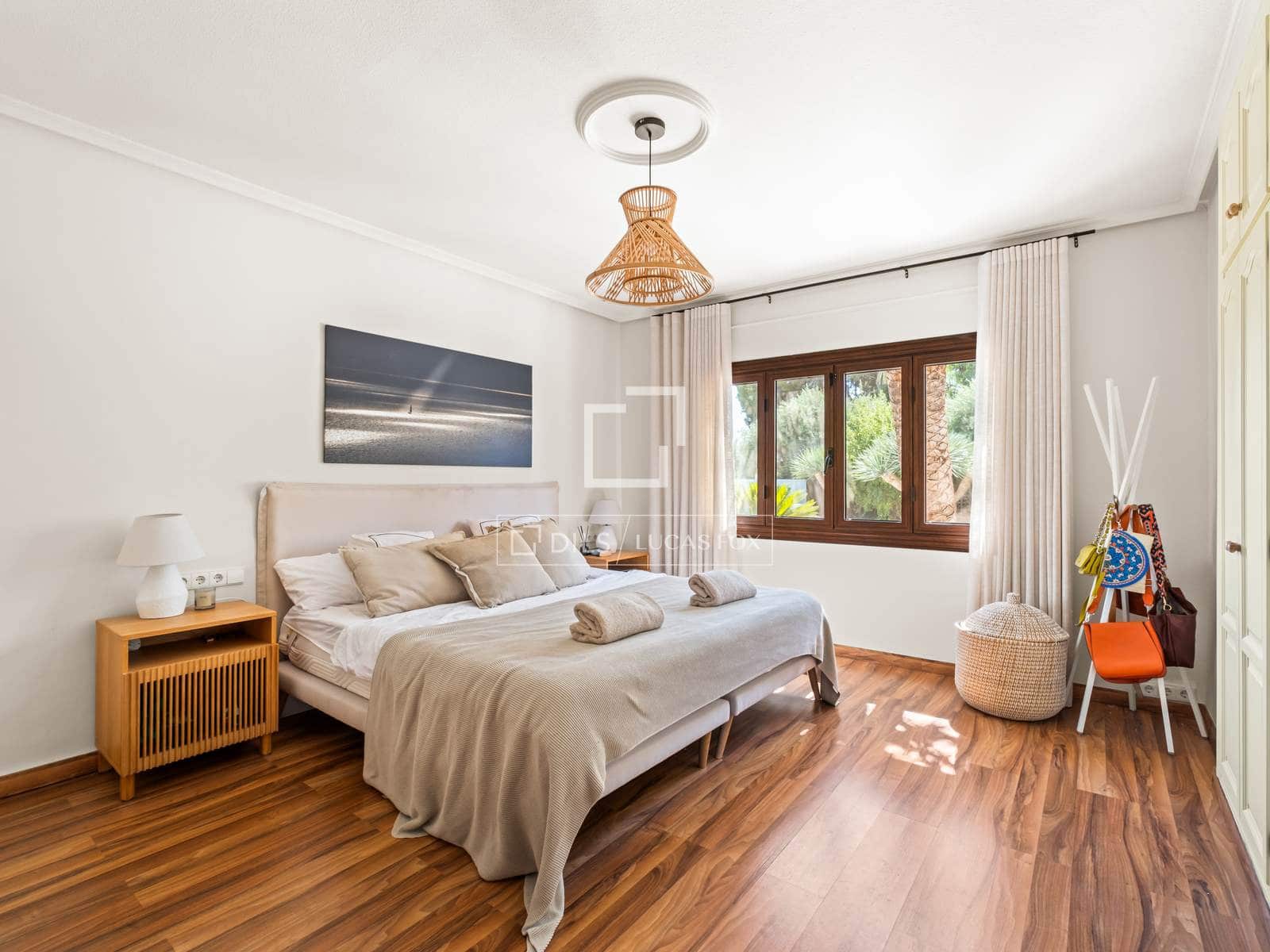 5 quarto Moradia para venda em Valverde com piscina garagem - 1 325 000 € (Ref: 10099562)
