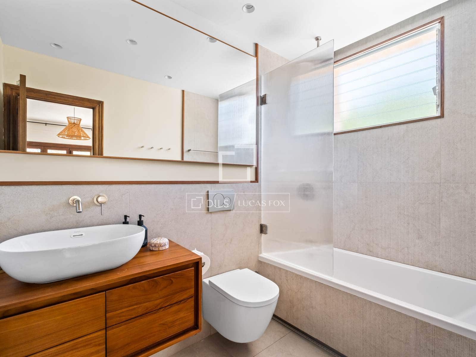 5 quarto Moradia para venda em Valverde com piscina garagem - 1 325 000 € (Ref: 10099562)