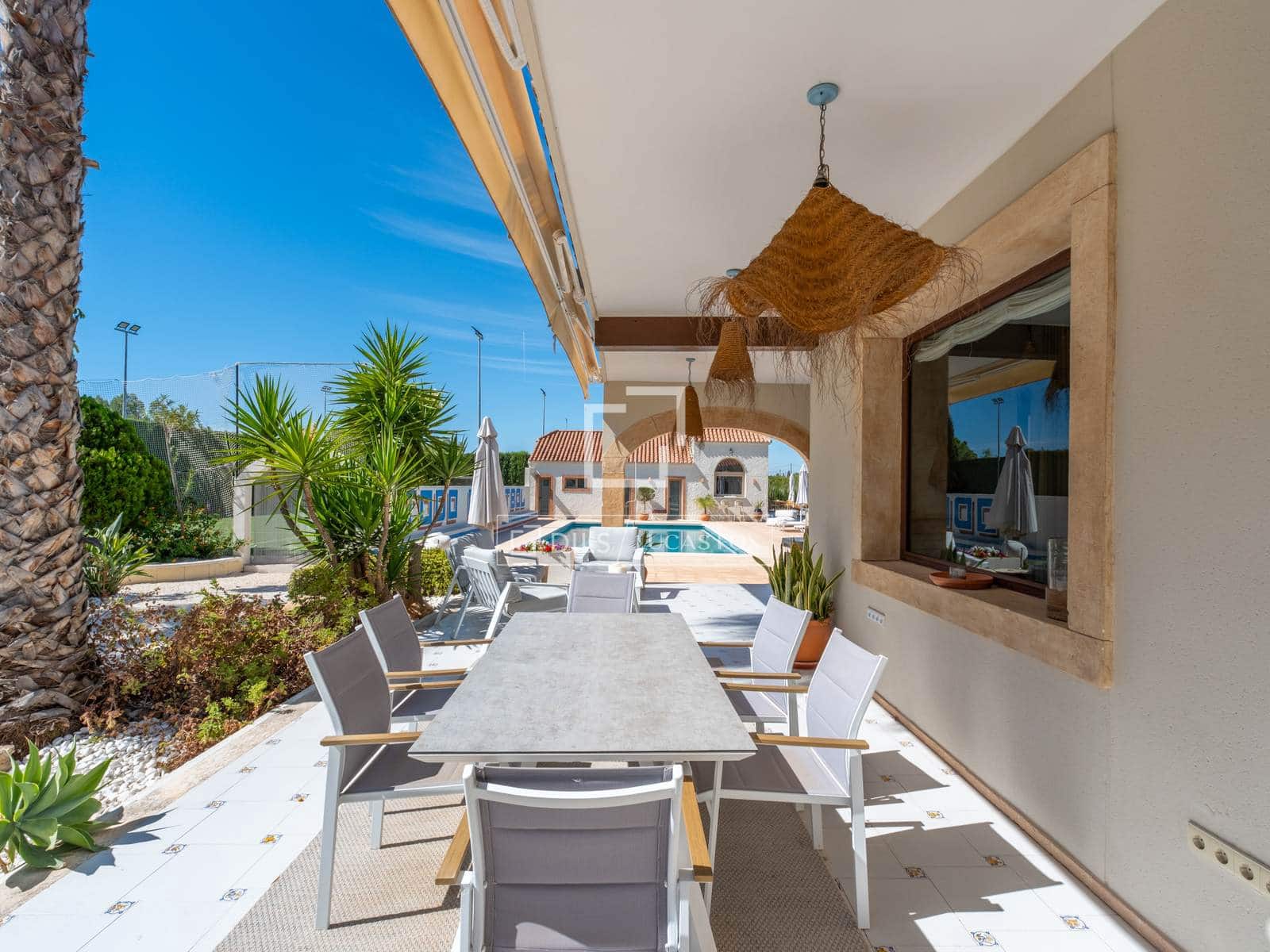 5 quarto Moradia para venda em Valverde com piscina garagem - 1 325 000 € (Ref: 10099562)