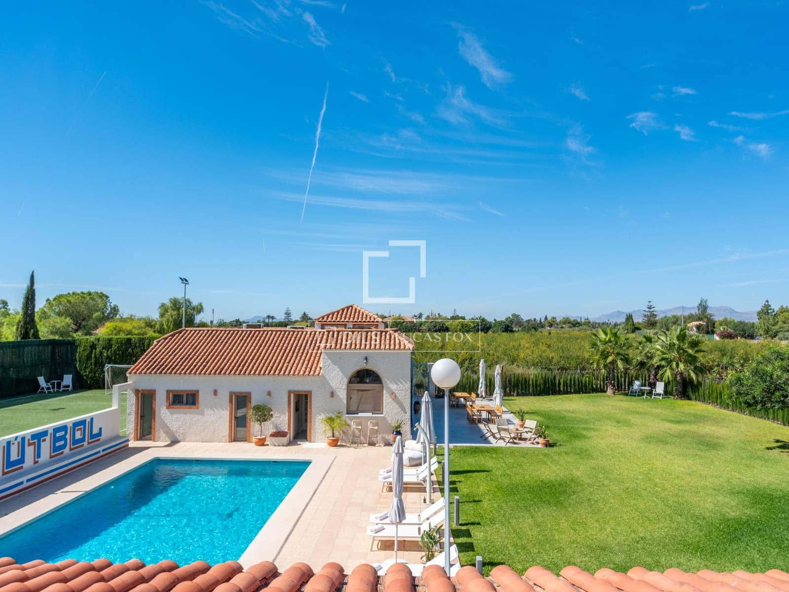 5 quarto Moradia para venda em Valverde com piscina garagem - 1 325 000 € (Ref: 10099562)